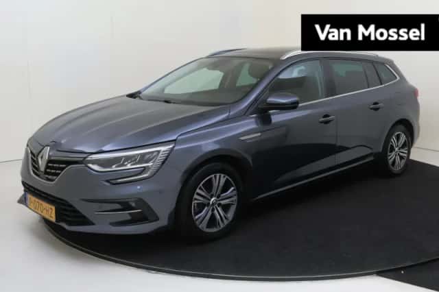 Renault Mégane E-Tech (2022) thumbnail 1