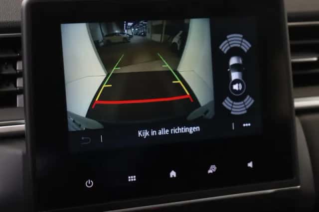 Renault Captur (2022) thumbnail 21