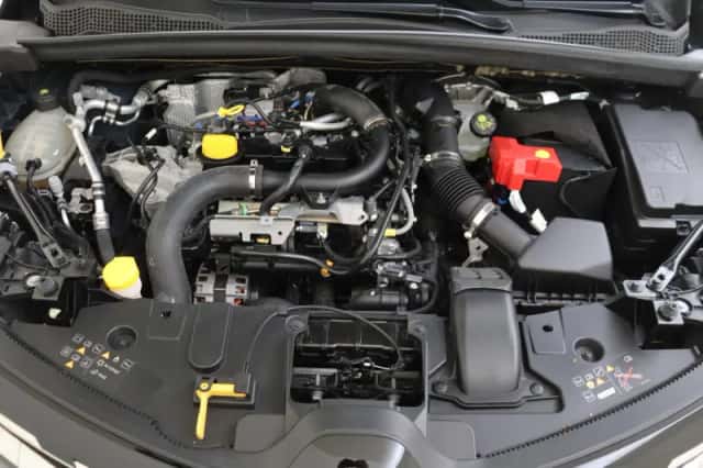 Renault Captur (2022) thumbnail 5