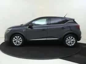 Renault Captur (2022) thumbnail 8