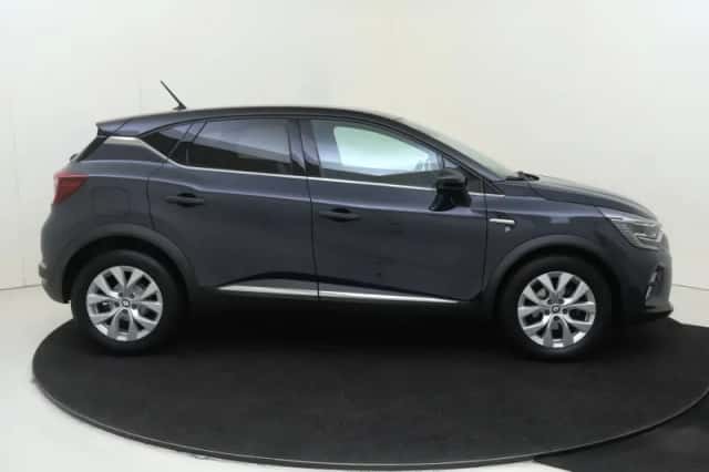 Renault Captur (2022) thumbnail 9