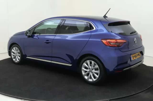 Renault Clio (2022) thumbnail 3
