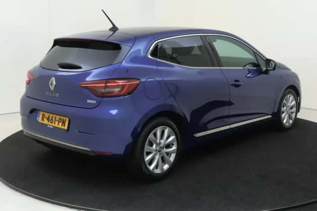 Renault Clio (2022) thumbnail 4