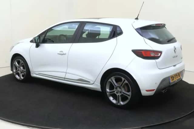 Renault Clio (2018) thumbnail 3