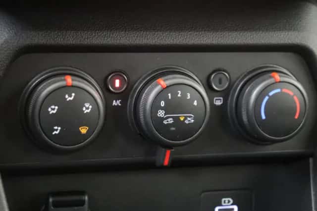 Dacia Sandero Stepway (2023) thumbnail 19