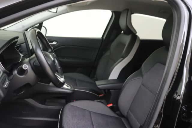Renault Captur (2021) thumbnail 11
