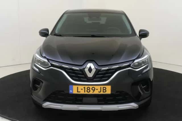 Renault Captur (2021) thumbnail 6