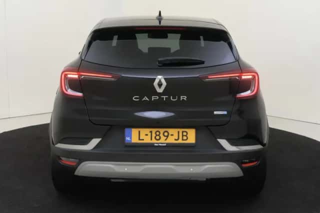 Renault Captur (2021) thumbnail 7