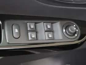 Renault Captur (2017) thumbnail 24
