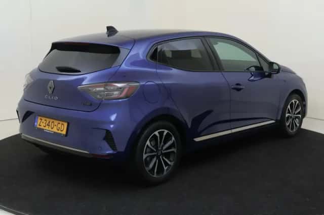 Renault Clio (2024) thumbnail 4