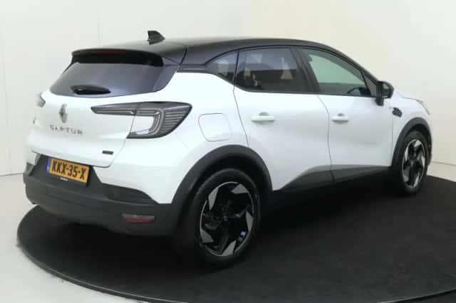 Renault Captur (2025) thumbnail 4