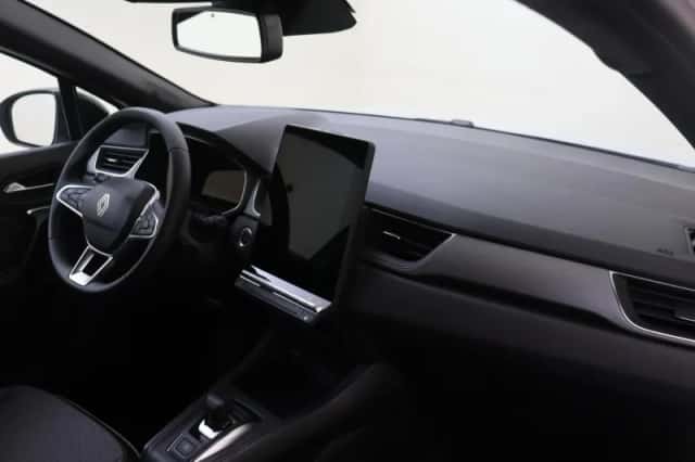Renault Captur (2025) thumbnail 5