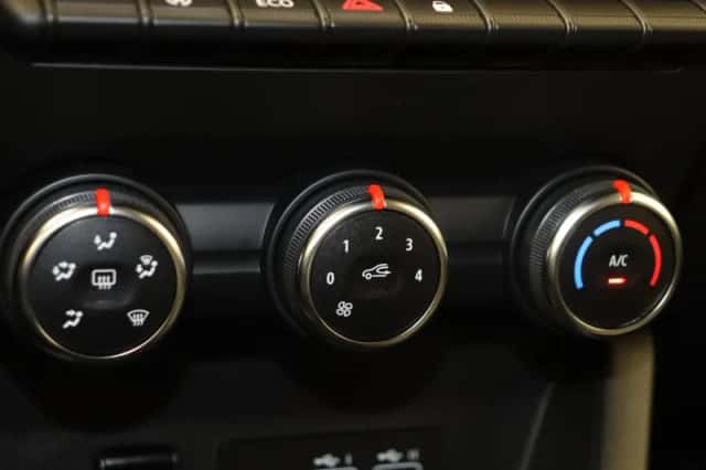 Renault Clio (2024) thumbnail 22