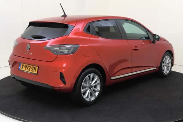 Renault Clio (2024) thumbnail 4