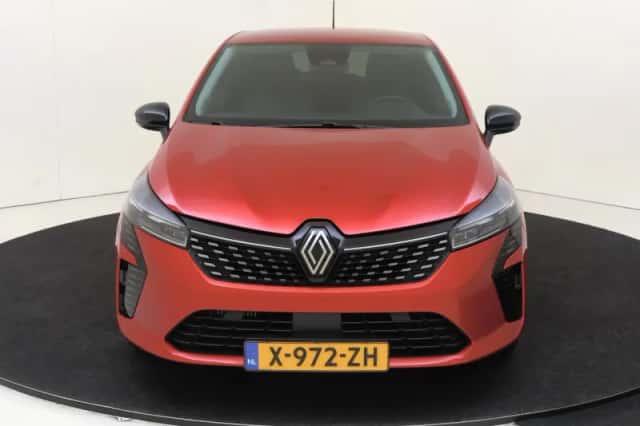 Renault Clio (2024) thumbnail 6