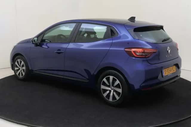Renault Clio (2023) thumbnail 3