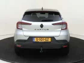 Renault Captur (2023) thumbnail 7