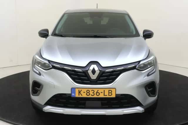 Renault Captur (2021) thumbnail 6