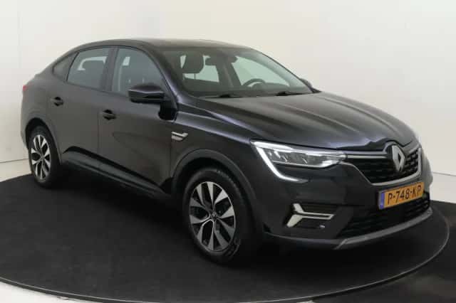Renault Arkana (2022) thumbnail 2