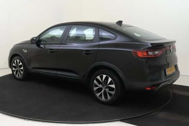 Renault Arkana (2022) thumbnail 3