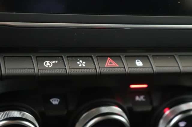 Renault Captur (2022) thumbnail 20