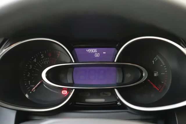 Renault Clio (2016) thumbnail 12