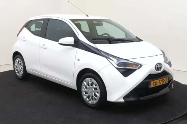 Toyota Aygo (2019) thumbnail 2