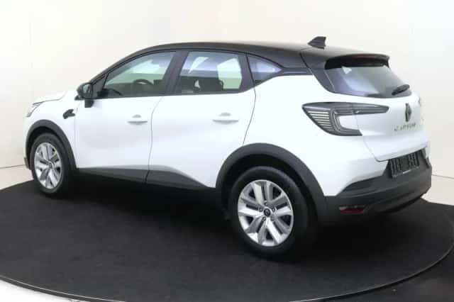 Renault Captur (2025) thumbnail 3