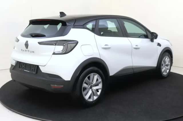 Renault Captur (2025) thumbnail 4