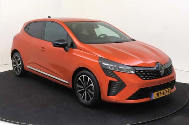 Renault Clio (2025) thumbnail 2