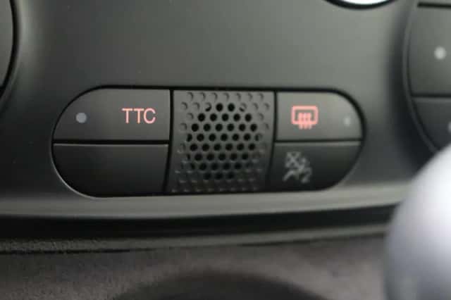 Fiat 500C (2020) thumbnail 25