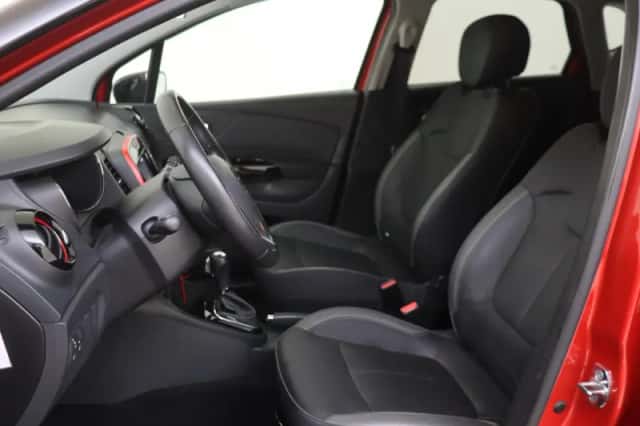 Renault Captur (2015) thumbnail 11