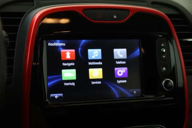 Renault Captur (2015) thumbnail 16