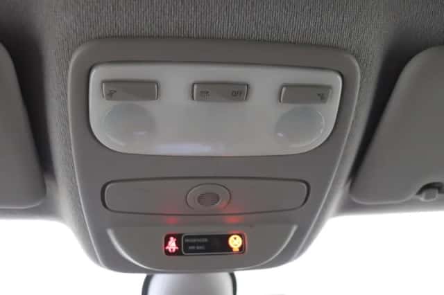 Renault Captur (2015) thumbnail 22
