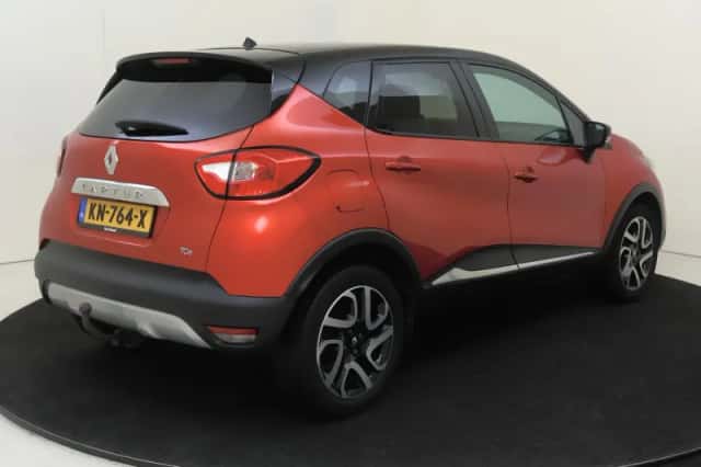 Renault Captur (2015) thumbnail 4