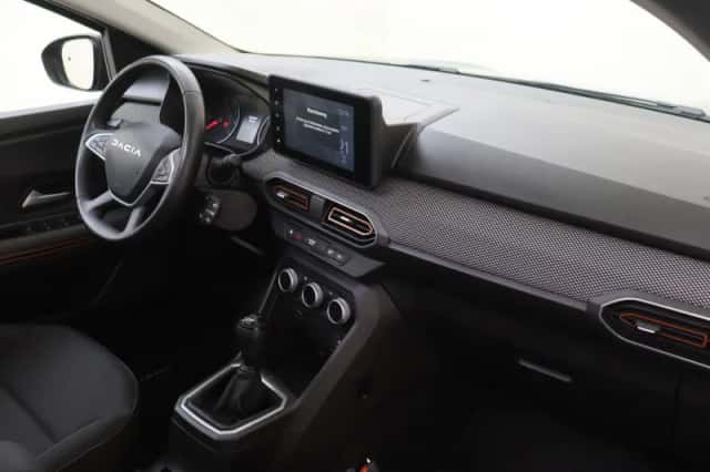 Dacia Sandero Stepway (2023) thumbnail 5