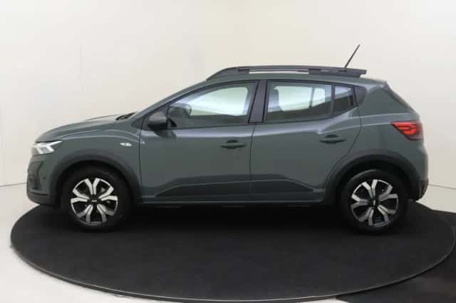 Dacia Sandero Stepway (2023) thumbnail 8