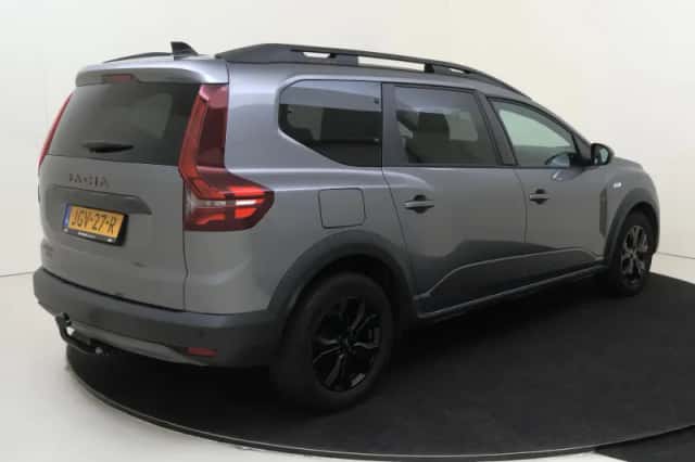 Dacia Jogger (2025) thumbnail 4
