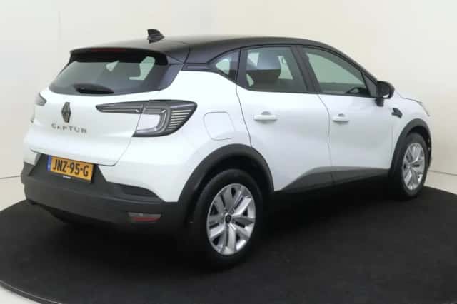 Renault Captur (2025) thumbnail 4