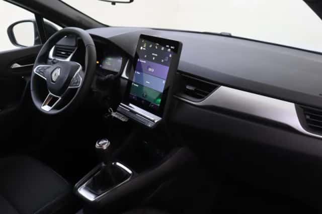 Renault Captur (2025) thumbnail 5