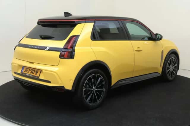 Renault 5 (2025) thumbnail 4