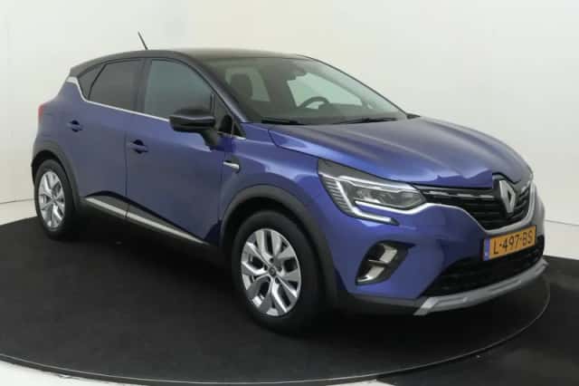 Renault Captur (2021) thumbnail 2