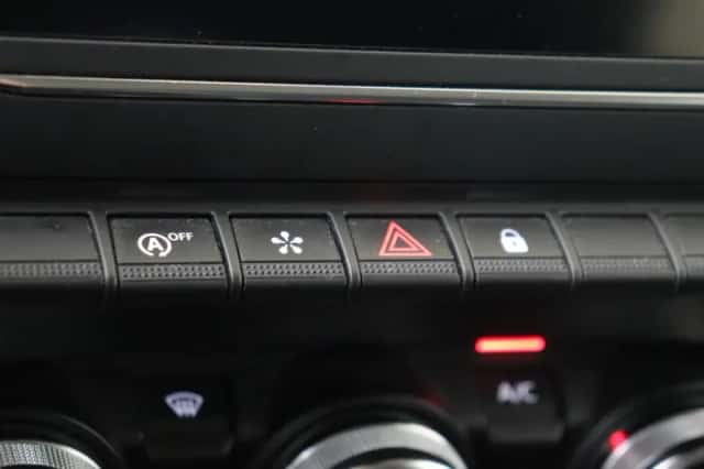 Renault Captur (2021) thumbnail 20
