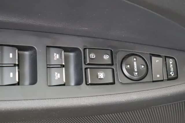Hyundai Tucson (2019) thumbnail 24