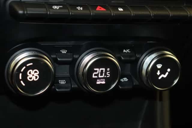 Renault Captur (2021) thumbnail 17