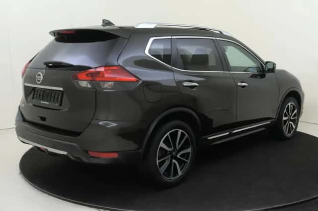 Nissan X-Trail (2020) thumbnail 4