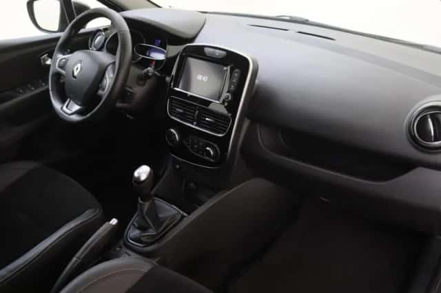 Renault Clio (2019) thumbnail 5