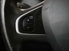 Renault Captur (2016) thumbnail 13