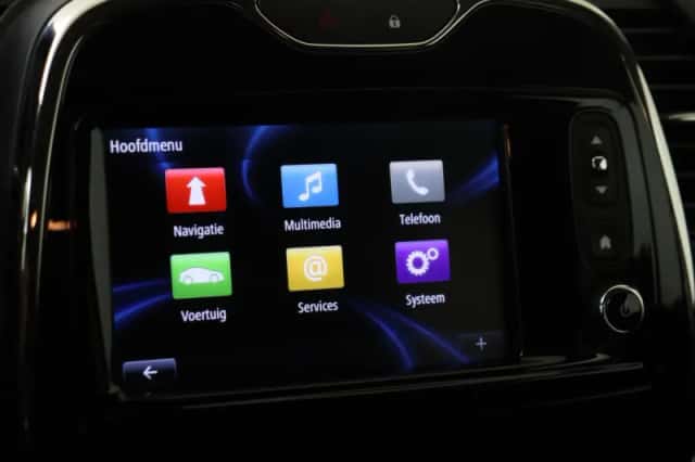 Renault Captur (2016) thumbnail 16