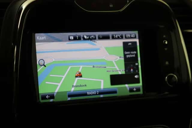 Renault Captur (2016) thumbnail 17